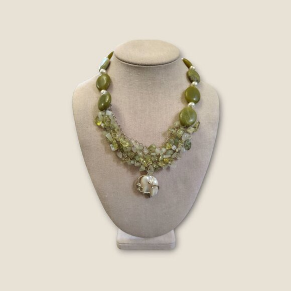 Handmade Green Gemstone & Pearl Necklace With Wire-Wrapped Blister Pearl Pendant - Picture 4 of 4